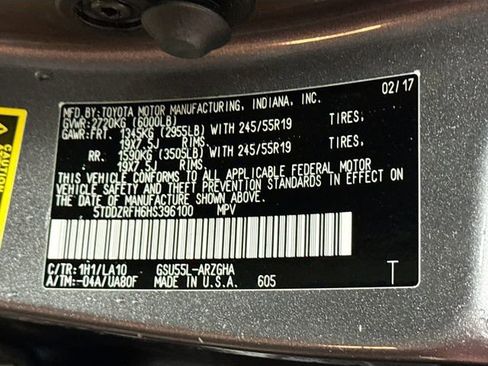 Used 2017 Toyota Highlander Limited Platinum image 35