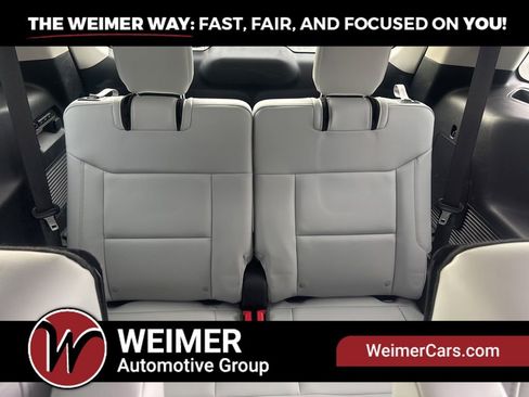 Used 2025 Ford Explorer Platinum w/ LUX Leather Package AWD/4WD image 16