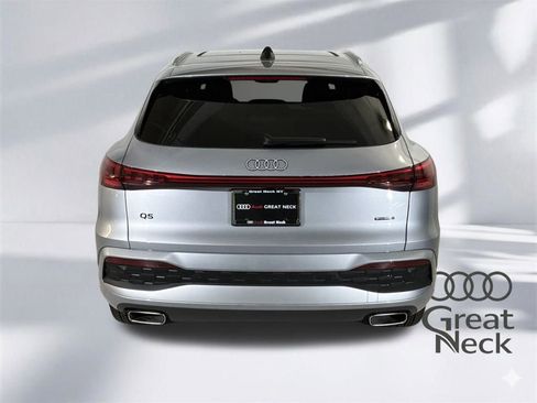 Certified 2025 Audi Q5 Premium w/ Convenience Package AWD/4WD image 24