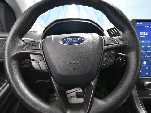 Used 2024 Ford Edge SE image 10