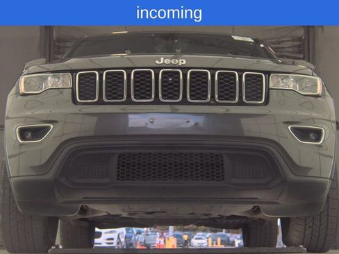 Used 2020 Jeep Grand Cherokee Laredo w/ Laredo X Package RWD image 3