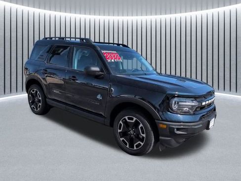 Used 2023 Ford Bronco Sport Outer Banks w/ Tech Package AWD/4WD image 2