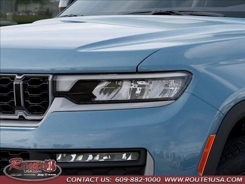 New 2026 Jeep Grand Cherokee L Limited w/ Limited Altitude Package AWD/4WD image 11