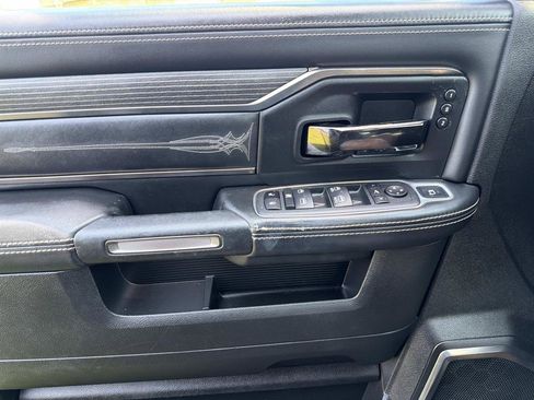 Used 2022 RAM 2500 Limited w/ Night Edition AWD/4WD image 9