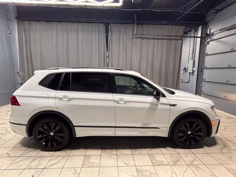Used 2021 Volkswagen Tiguan SE R-Line image 6