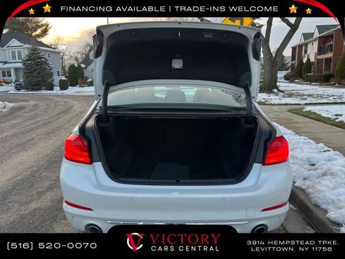 Used 2020 BMW 530i xDrive w/ Executive Package image 11