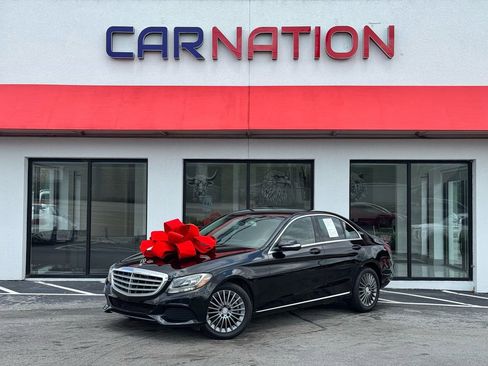 Used 2015 Mercedes-Benz C 300 4MATIC Sedan image 2