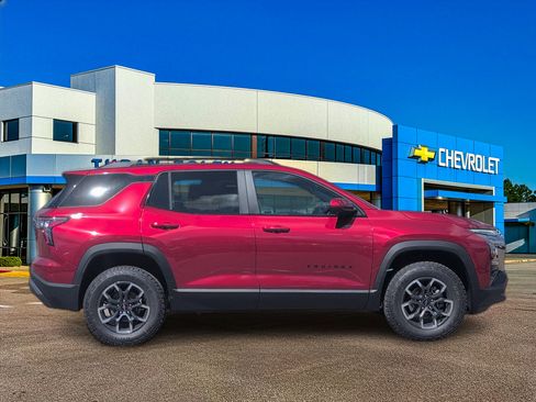 New 2026 Chevrolet Equinox ACTIV w/ Convenience Package III FWD image 8