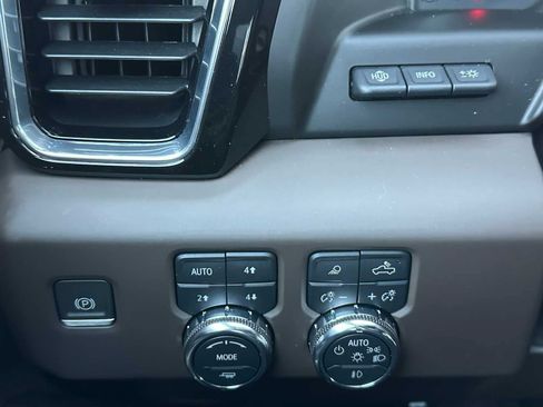 Certified 2023 GMC Sierra 1500 Denali w/ Denali Reserve Package AWD/4WD image 31