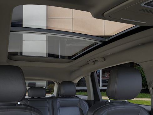 New 2026 Lincoln Nautilus Premier w/ Equipment Group 102A AWD/4WD image 22