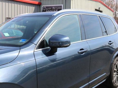 Used 2021 Volvo XC90 T5 Momentum w/ Climate Package image 5