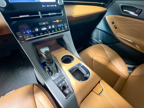 Used 2021 Toyota Avalon Limited w/ Advanced Safety Package FWD image 25