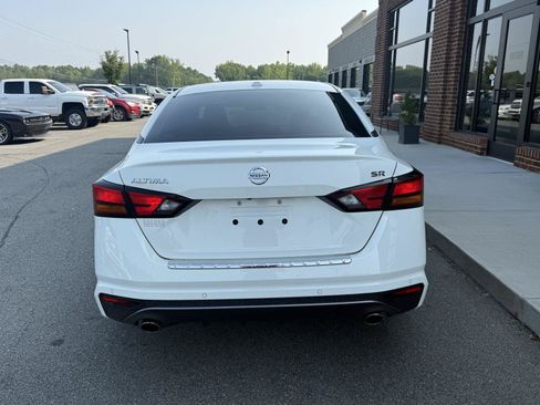 Used 2022 Nissan Altima 2.5 SR FWD image 5