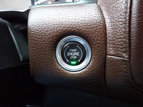 Used 2021 GMC Yukon Denali w/ Denali Ultimate Package AWD/4WD image 24