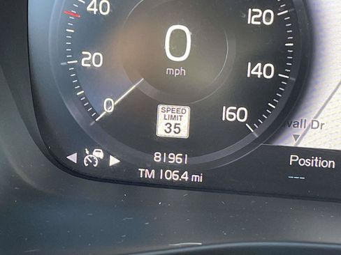 Used 2019 Volvo XC40 T5 Inscription AWD/4WD image 22