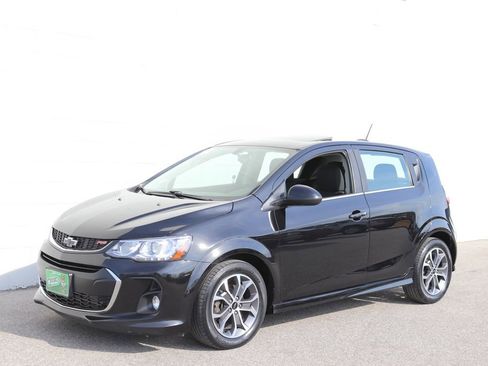 Used 2018 Chevrolet Sonic LT w/ True North Edition FWD image 9