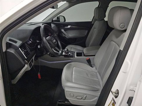 Used 2021 Audi Q5 2.0T Premium w/ Convenience Package AWD/4WD image 8