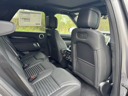 New 2026 Land Rover Discovery S AWD/4WD image 21