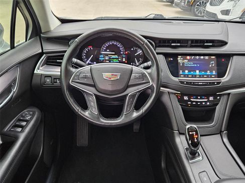Used 2019 Cadillac XT5 Luxury FWD image 12