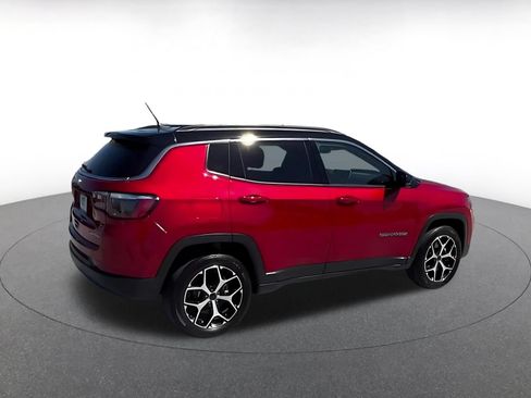 Used 2025 Jeep Compass Limited AWD/4WD image 14