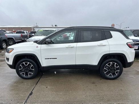 Used 2021 Jeep Compass Trailhawk image 2