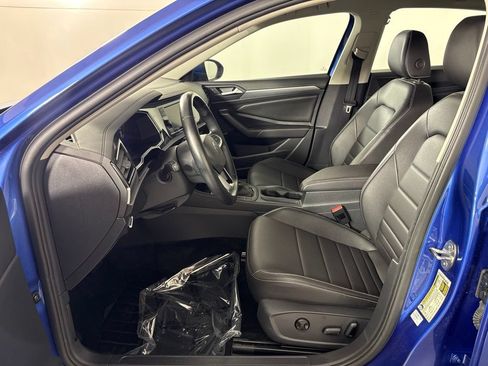Used 2024 Volkswagen Jetta SE FWD image 28
