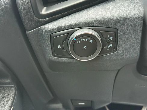 Used 2018 Ford EcoSport SE w/ SE Convenience Package image 25