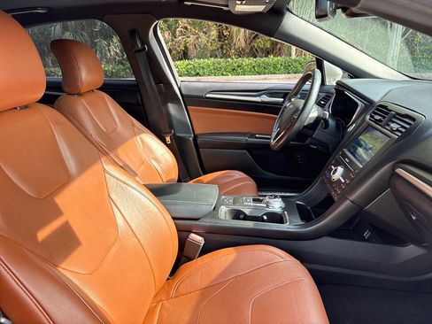 Used 2019 Ford Fusion Titanium image 23