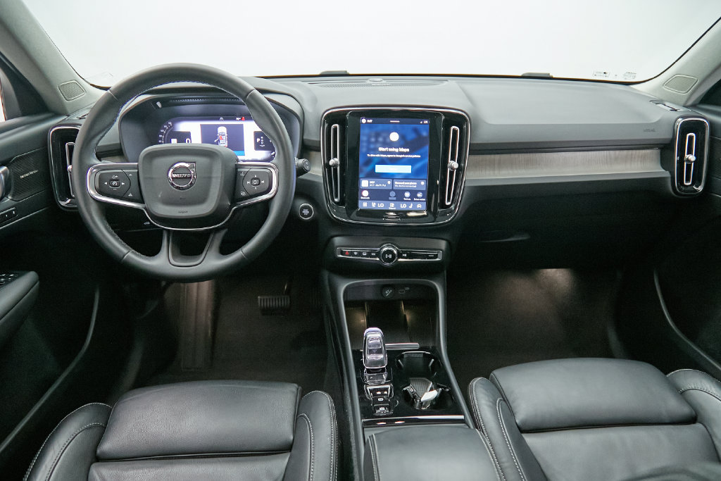 Certified 2023 Volvo XC40 B5 Ultimate w/ Protection Package Premier AWD/4WD image 22