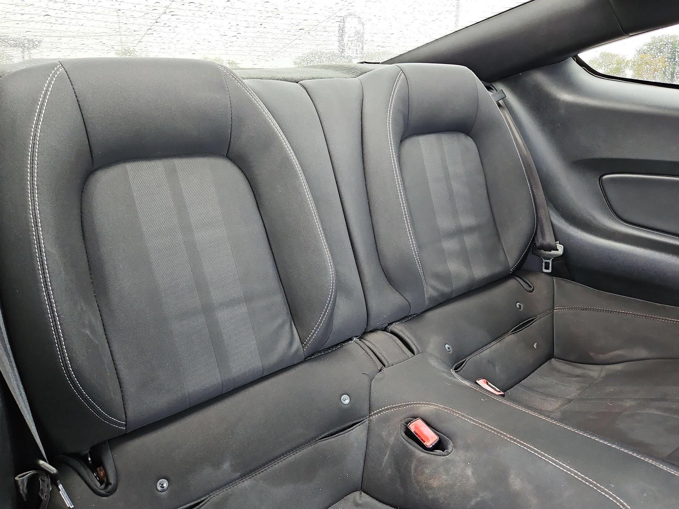 Used 2018 Ford Mustang Coupe RWD image 24