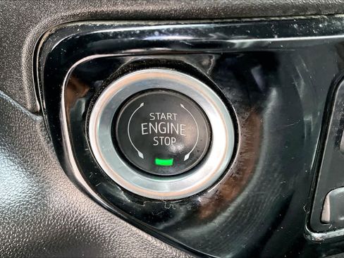 Used 2025 Chevrolet Silverado 2500 LT w/ Convenience Package image 31