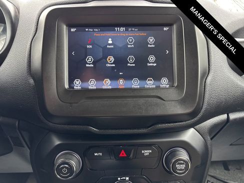 Used 2020 Jeep Renegade Latitude AWD/4WD image 23