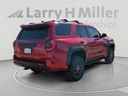 Certified 2026 Toyota 4Runner SR5 AWD/4WD image 5