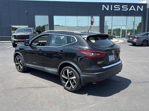 Certified 2020 Nissan Rogue Sport SL w/ Premium Package FWD image 8