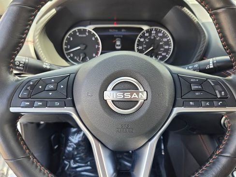 Used 2025 Nissan Sentra SR w/ SR Premium Package FWD image 28