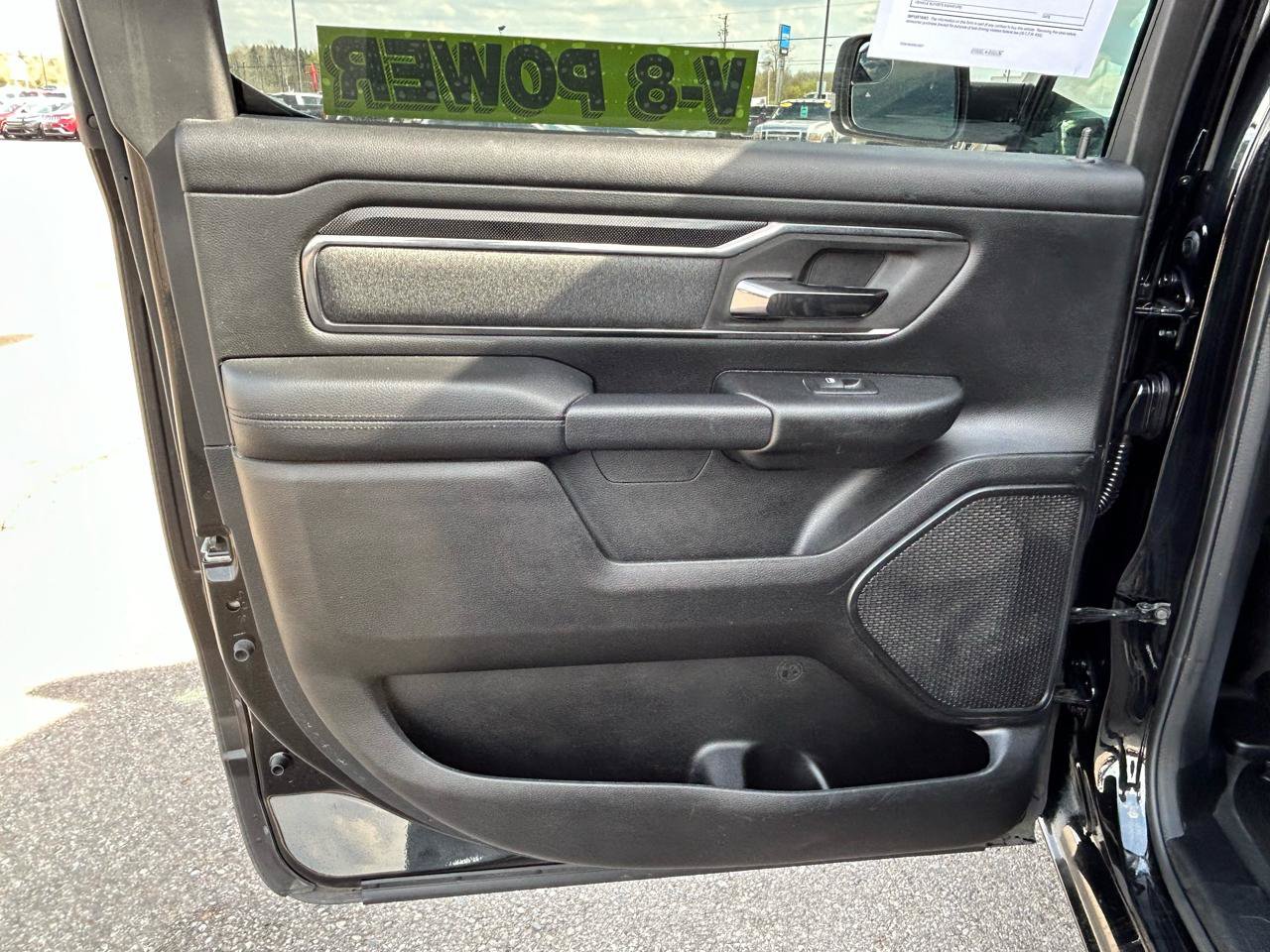 Used 2020 RAM 1500 4x4 Crew Cab image 13