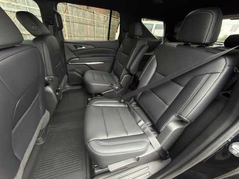 New 2026 Chevrolet Traverse LT w/ Driver Confidence Package FWD image 18