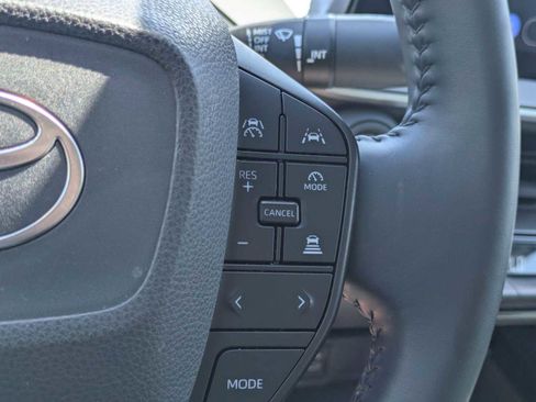 Used 2024 Toyota Prius LE FWD image 25
