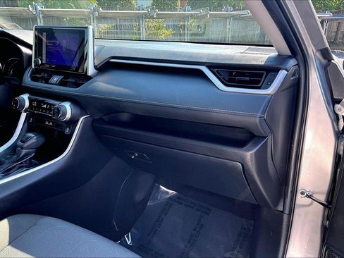 Used 2024 Toyota RAV4 XLE FWD image 15