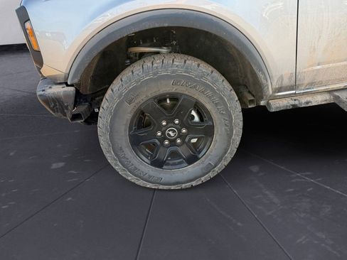 Used 2024 Ford Bronco Black Diamond image 14