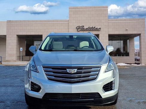 Used 2018 Cadillac XT5 Luxury image 2
