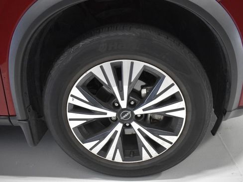Certified 2023 Nissan Rogue SV w/ SV Premium Package AWD/4WD image 10