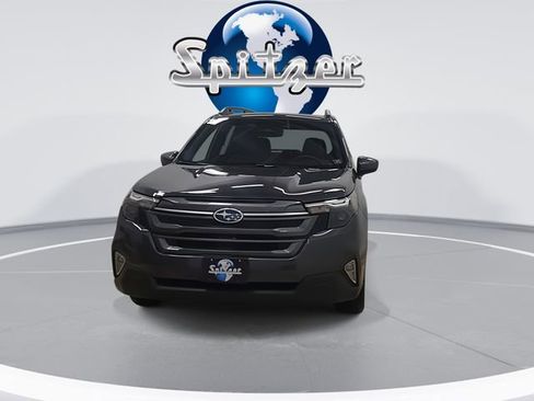 Used 2025 Subaru Forester Premium image 7