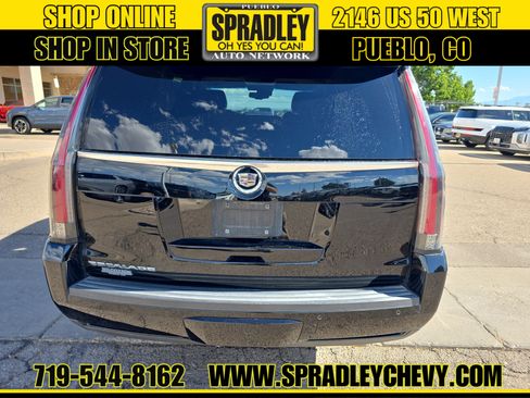 Used 2015 Cadillac Escalade Luxury AWD/4WD image 4