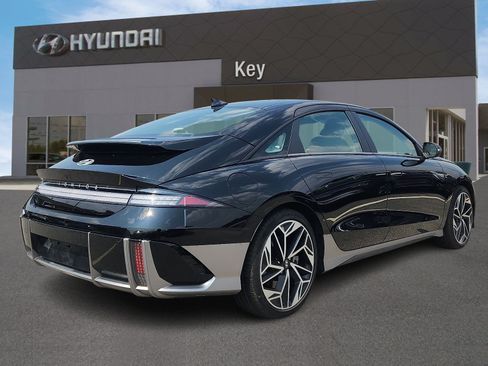 Certified 2023 Hyundai Ioniq 6 SEL w/ Cargo Package AWD/4WD image 4