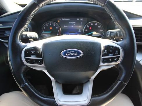 Used 2020 Ford Explorer XLT w/ Equipment Group 202A RWD image 23