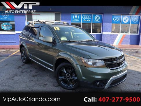 Used 2018 Dodge Journey Crossroad AWD/4WD image 1