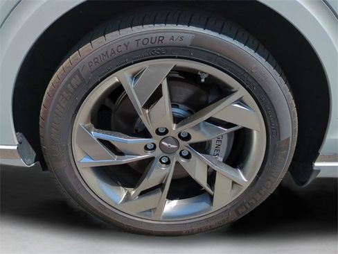 Certified 2024 Genesis Electrified GV70 Advanced image 11