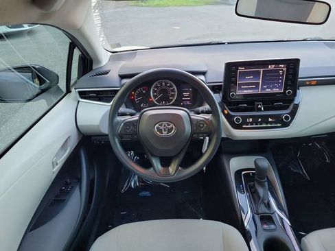 Used 2022 Toyota Corolla LE FWD image 10