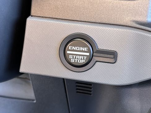 Used 2024 Ford Bronco Black Diamond image 20